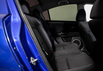 Подержанный автомобиль Mazda 3 Sedan 2006 года (9 фото)