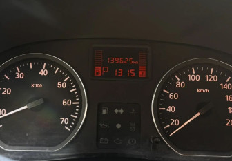 Подержанный автомобиль Nissan Terrano 2014 года (12 фото)