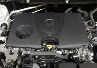 Подержанный автомобиль Toyota RAV4 2021 года (9 фото)