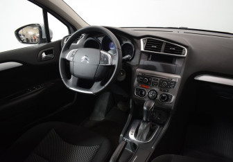 Подержанный автомобиль Citroen C4 Sedan 2020 года (11 фото)