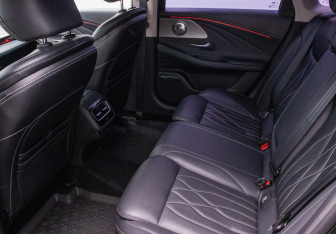 Подержанный автомобиль Chery Arrizo 8 2023 года (11 фото)