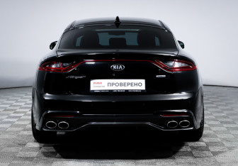 Подержанный автомобиль Kia Stinger 2019 года (6 фото)