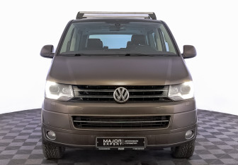 Подержанный автомобиль Volkswagen Multivan 2012 года (2 фото)