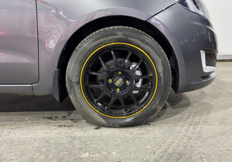 Подержанный автомобиль Kia Rio Sedan 2013 года (17 фото)