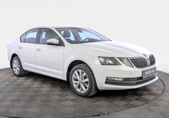 Подержанный автомобиль Skoda Octavia Liftback 2018 года (3 фото)