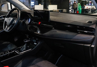 Подержанный автомобиль Москвич 3 2024 года (7 фото)