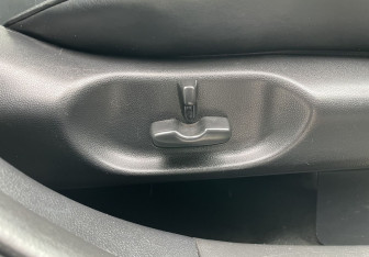 Подержанный автомобиль Mazda CX-7 2011 года (16 фото)