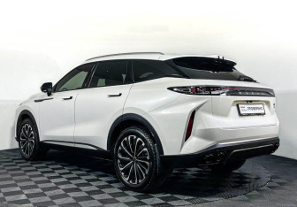 Подержанный автомобиль Exeed RX 2023 года (7 фото)