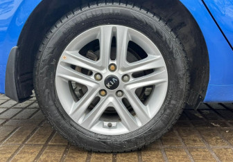 Подержанный автомобиль Kia Ceed Wagon 2021 года (14 фото)