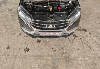 Подержанный автомобиль LADA (ВАЗ) XRAY 2018 года (14 фото)