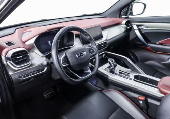 Подержанный автомобиль Geely Coolray 2021 года (13 фото)