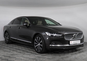 Подержанный автомобиль Volvo S90 2021 года (3 фото)
