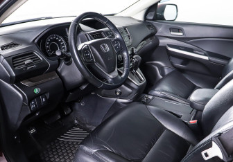 Подержанный автомобиль Honda CR-V 2013 года (12 фото)