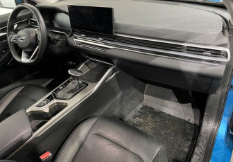 Подержанный автомобиль Geely Emgrand 2024 года (10 фото)