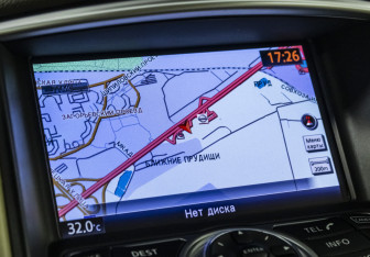 Подержанный автомобиль Infiniti QX50 2014 года (17 фото)