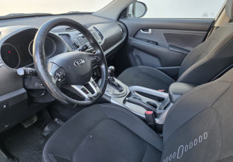 Подержанный автомобиль Kia Sportage 2014 года (9 фото)