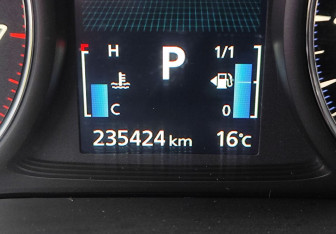 Подержанный автомобиль Mitsubishi Outlander 2012 года (18 фото)