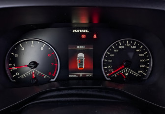 Подержанный автомобиль Haval Jolion 2023 года (16 фото)