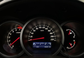 Подержанный автомобиль Suzuki Grand Vitara 2008 года (23 фото)