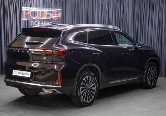 Подержанный автомобиль Exeed TXL 2022 года (5 фото)