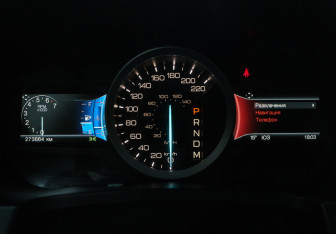 Подержанный автомобиль Ford Explorer 2013 года (21 фото)