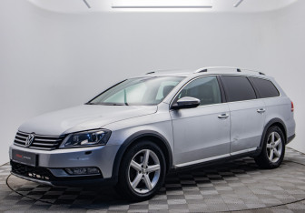 Подержанный автомобиль Volkswagen Passat Wagon 2013 года (1 фото)