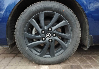 Подержанный автомобиль Mazda 3 Sedan 2013 года (13 фото)