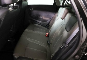 Подержанный автомобиль Renault Kaptur 2018 года (12 фото)