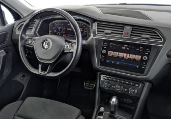 Подержанный автомобиль Volkswagen Tiguan 2020 года (30 фото)