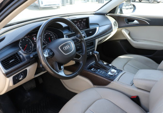 Подержанный автомобиль Audi A6 Sedan 2015 года (13 фото)