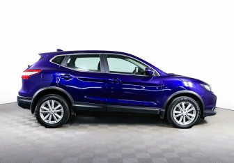 Подержанный автомобиль Nissan Qashqai 2017 года (4 фото)