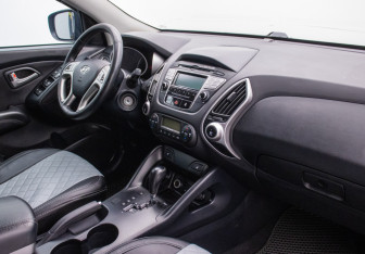 Подержанный автомобиль Hyundai ix35 2012 года (10 фото)
