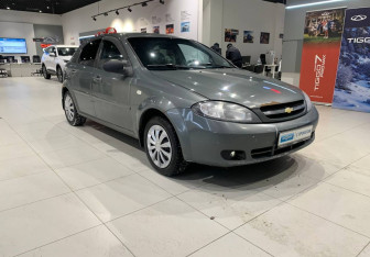 Подержанный автомобиль Chevrolet Lacetti Hatchback 2009 года (3 фото)