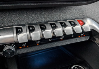 Подержанный автомобиль Peugeot 5008 Suv 2018 года (21 фото)