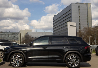 Подержанный автомобиль Geely Monjaro 2024 года (6 фото)