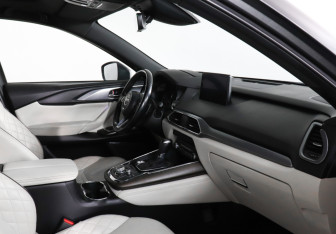 Подержанный автомобиль Mazda CX-9 2022 года (10 фото)