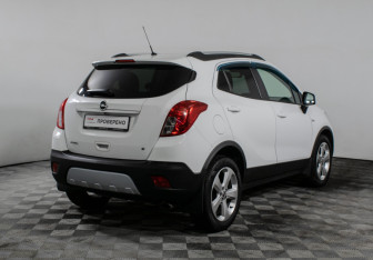 Подержанный автомобиль Opel Mokka 2014 года (5 фото)