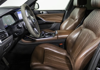 Подержанный автомобиль BMW X7 2019 года (12 фото)