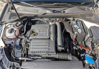 Подержанный автомобиль Audi A3 Hatchback 2014 года (9 фото)