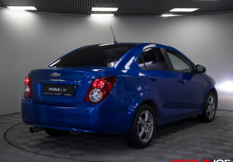 Подержанный автомобиль Chevrolet Aveo Sedan 2012 года (20 фото)