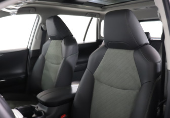 Новый Toyota RAV4 2025 (17 фото)