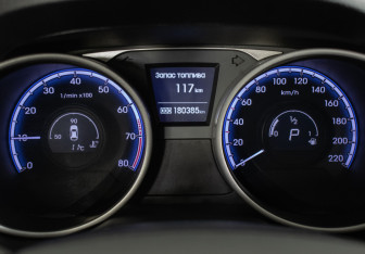 Подержанный автомобиль Hyundai ix35 2013 года (12 фото)