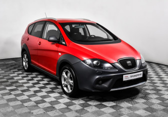 Подержанный автомобиль SEAT Altea 2011 года (3 фото)