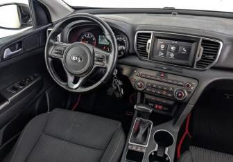 Подержанный автомобиль Kia Sportage 2018 года (30 фото)