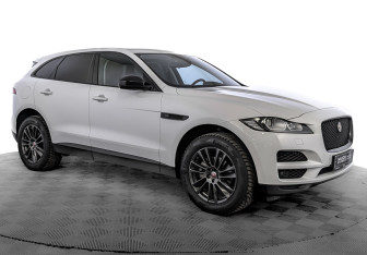 Подержанный автомобиль Jaguar F-Pace 2017 года (3 фото)