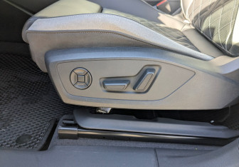 Подержанный автомобиль Audi Q3 2025 года (21 фото)