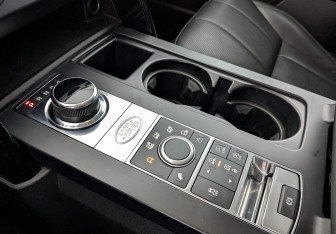 Подержанный автомобиль Land Rover Discovery 2018 года (21 фото)