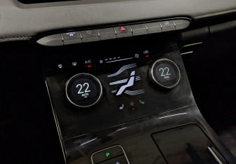 Подержанный автомобиль Exeed LX 2022 года (26 фото)