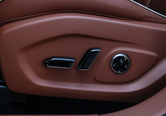 Подержанный автомобиль Voyah Free 2023 года (18 фото)