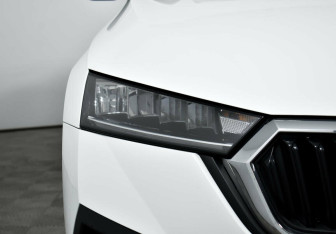Подержанный автомобиль Skoda Octavia Liftback 2021 года (5 фото)